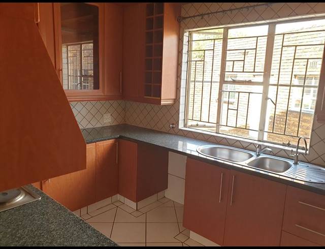 2 BEDROOM APARTMENT FOR SALE IN EDLEEN